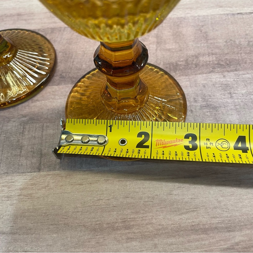 Set of 2 Amber Glass Goblets 10 oz Stemmed Cup Medallion Design Embossed - Picture 7 of 7